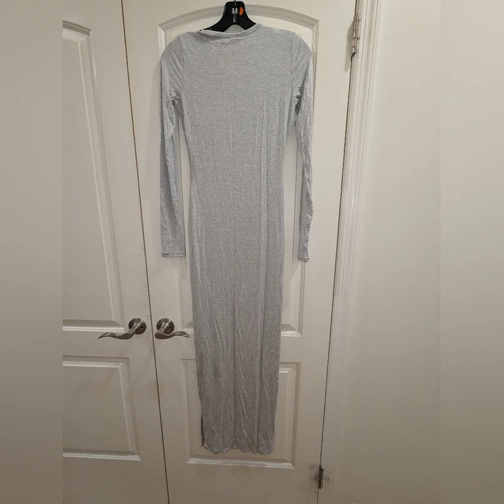 BB1. NWT SKIMS SLEEP DRESS IN LIGHT HEATHER GREY - Picture 6 of 6